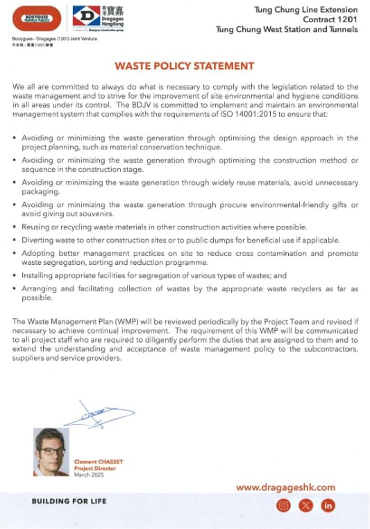 A person holding a pen
AI-generated content may be incorrect.