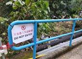 A picture containing text, outdoor, blue, outdoor object

Description automatically generated